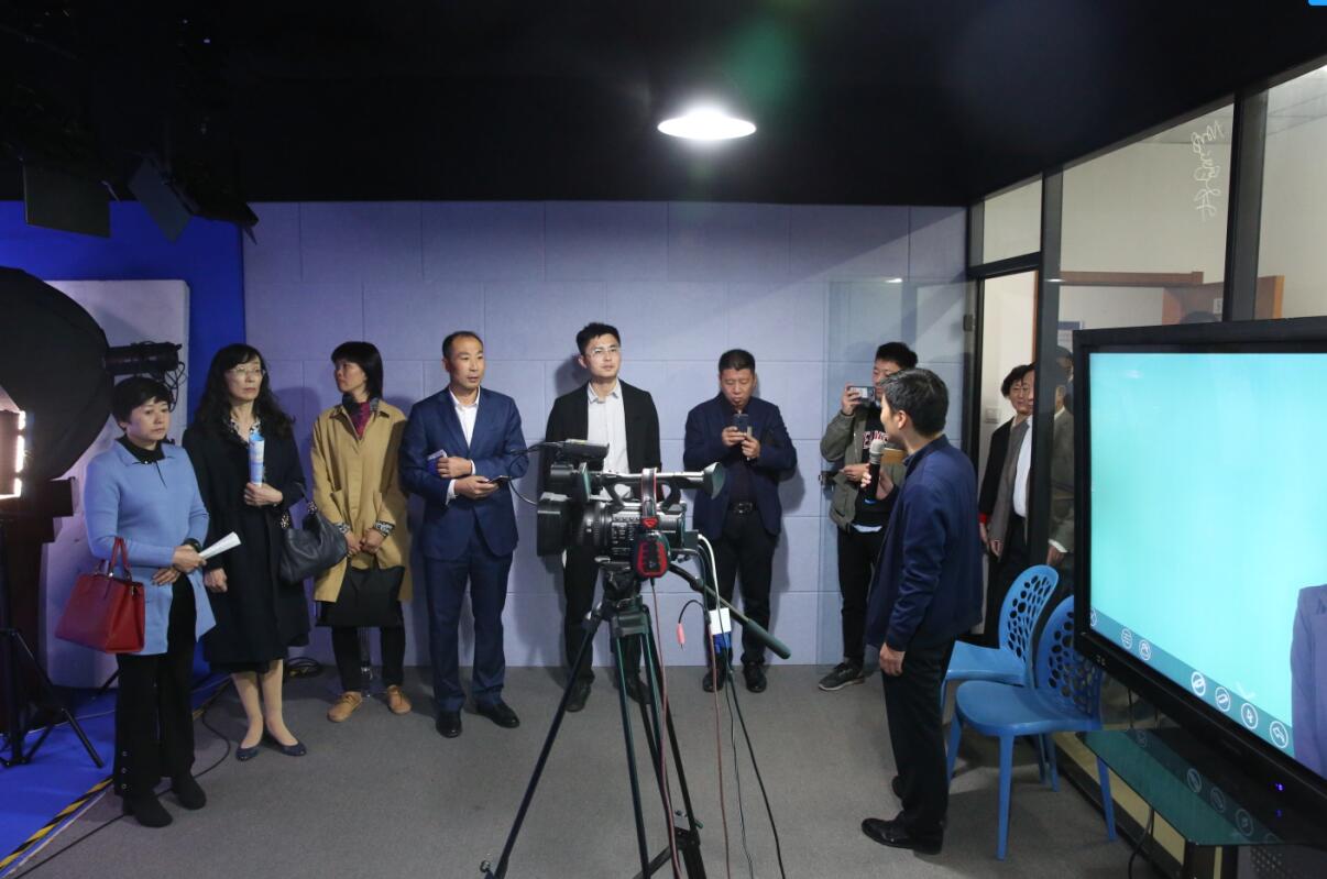 b15d600c293b4cbdd85b6aff242a447a.jpg 02.jpg